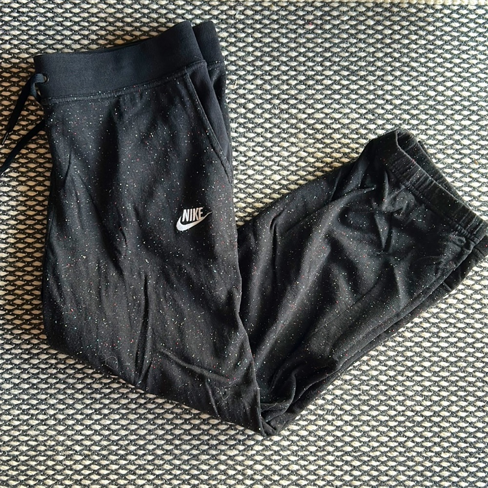 Nike capri sweatpants
